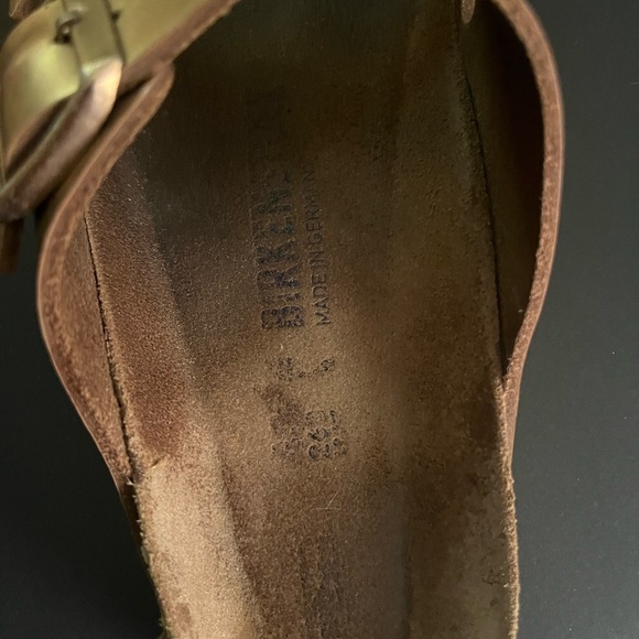 Birkenstock gold Arizona sandals women’s 40 - Picture 3 of 4